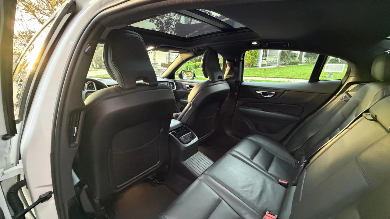 2023 Volvo S60 3rd Gen - Image 21 of 31