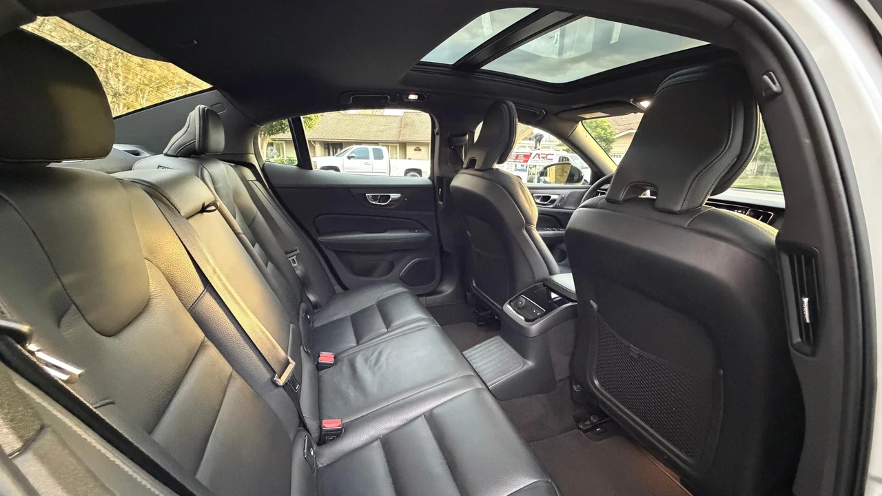 2023 Volvo S60 3rd Gen - Image 22 of 31