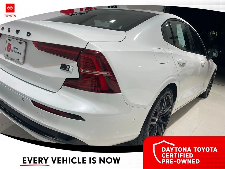 2023 Volvo S60 3rd Gen - Image 9 of 12