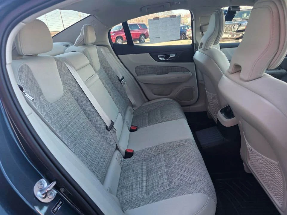 2023 Volvo S60 3rd Gen - Image 5 of 7