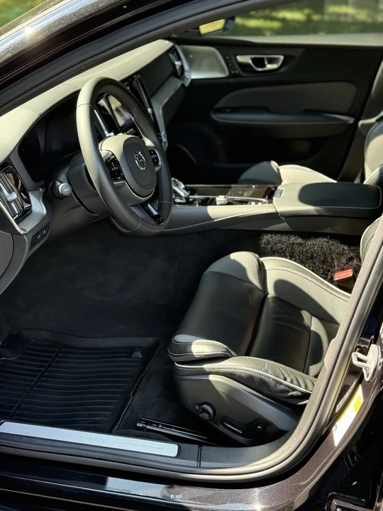 2023 Volvo S60 3rd Gen - Image 6 of 11