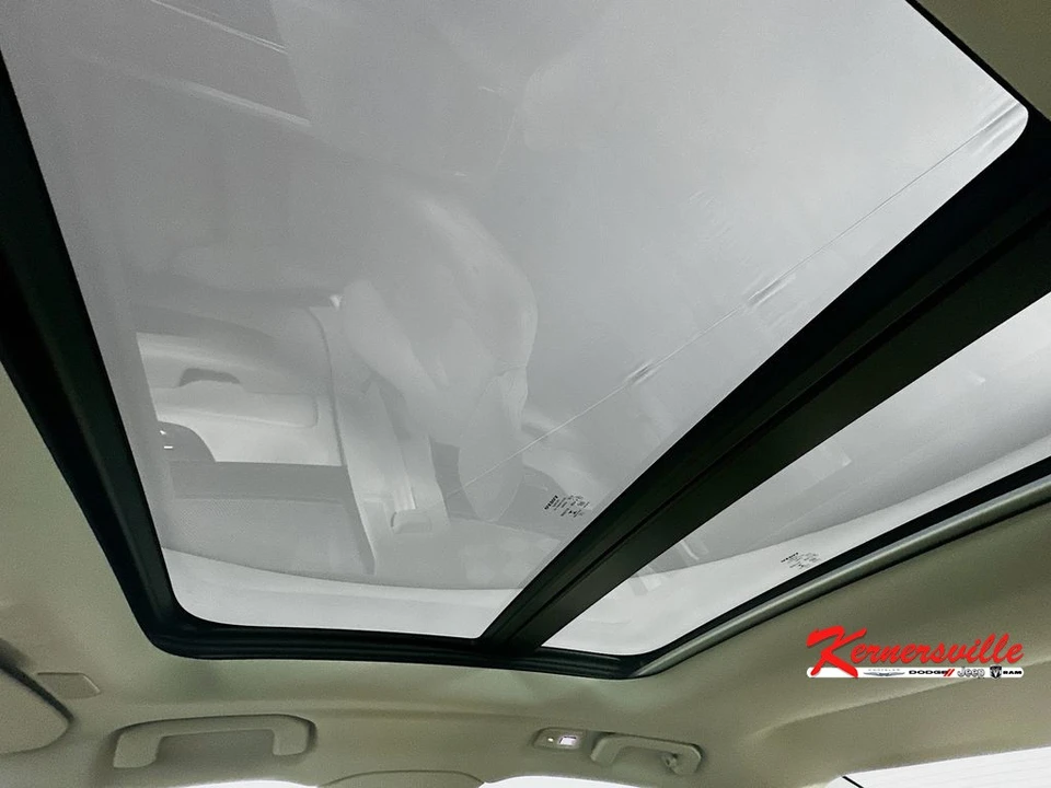 2023 Volvo S60 3rd Gen - Image 21 of 24