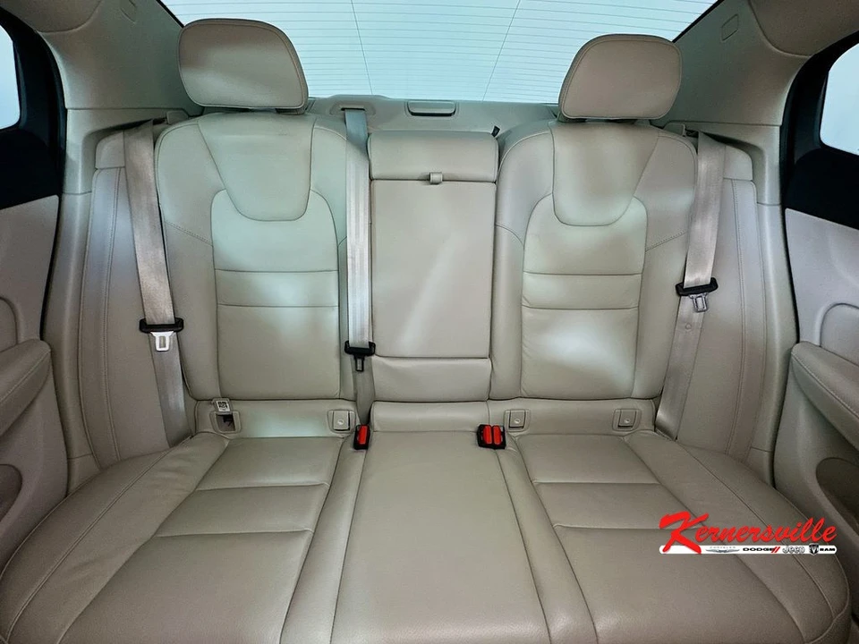 2023 Volvo S60 3rd Gen - Image 13 of 24