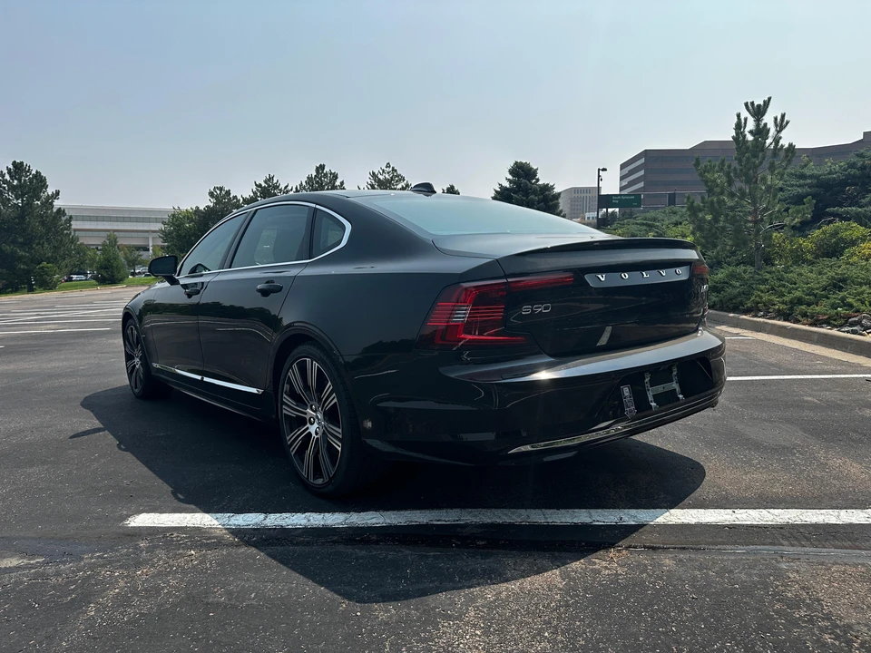 2023 Volvo S90 - Image 22 of 31