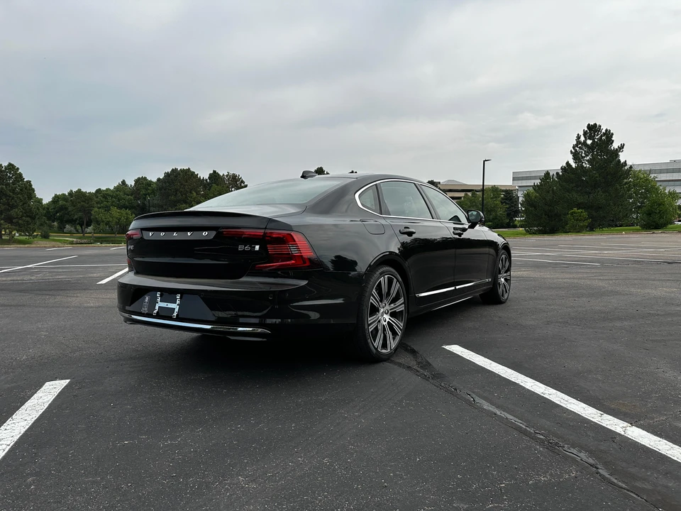 2023 Volvo S90 - Image 25 of 31