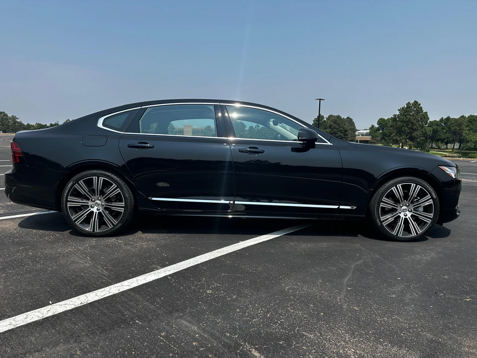 2023 Volvo S90 - Image 30 of 31