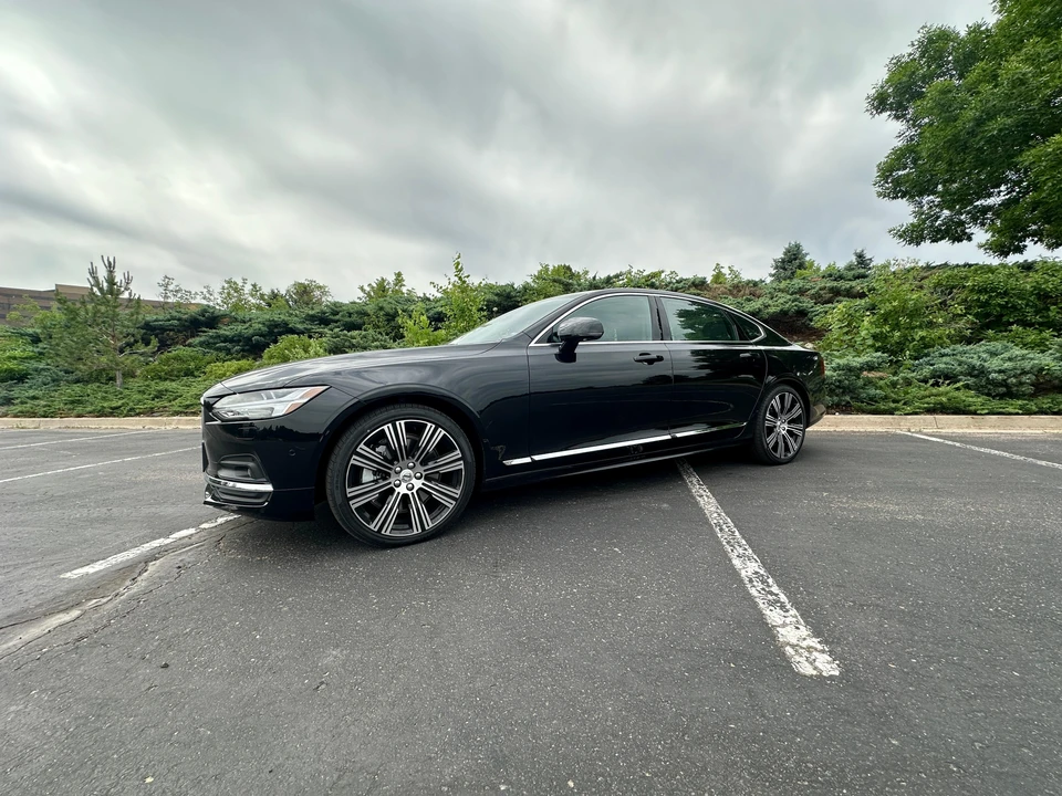 2023 Volvo S90 - Image 14 of 31