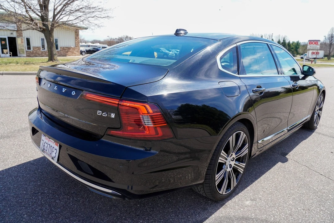 2023 Volvo S90 - Image 3 of 21