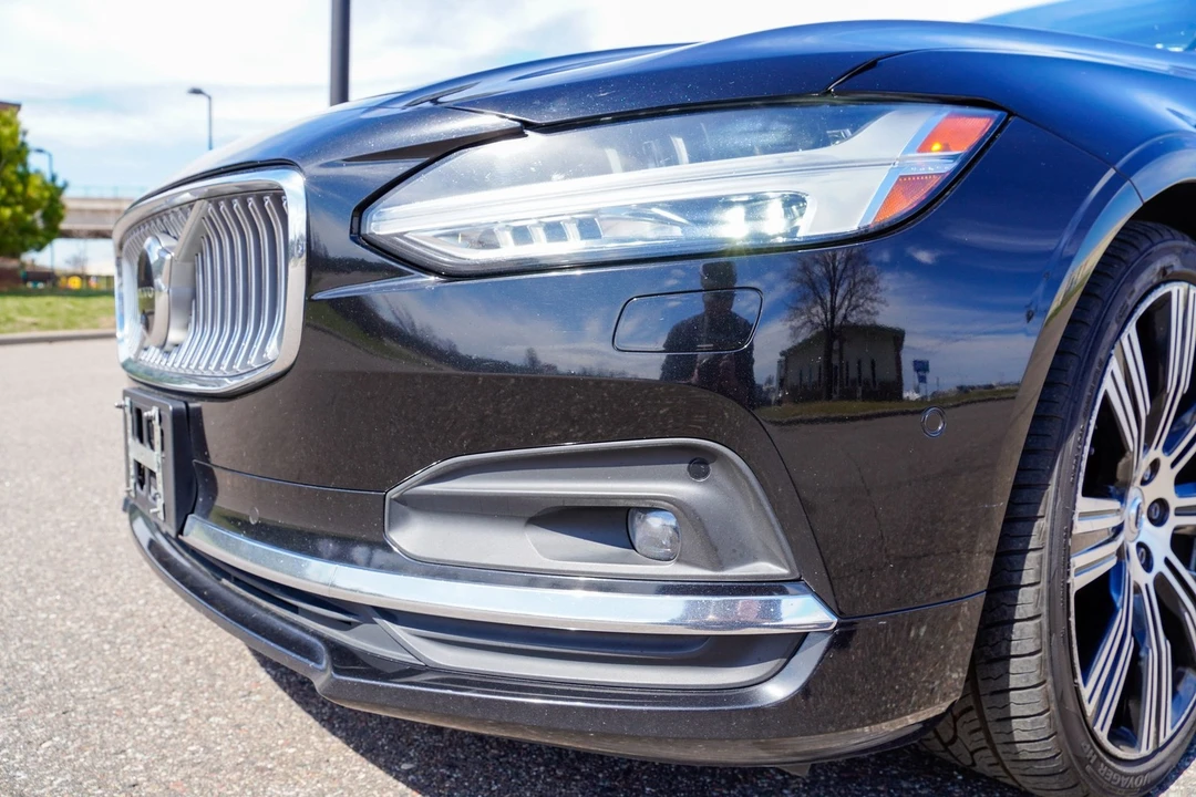 2023 Volvo S90 - Image 19 of 21