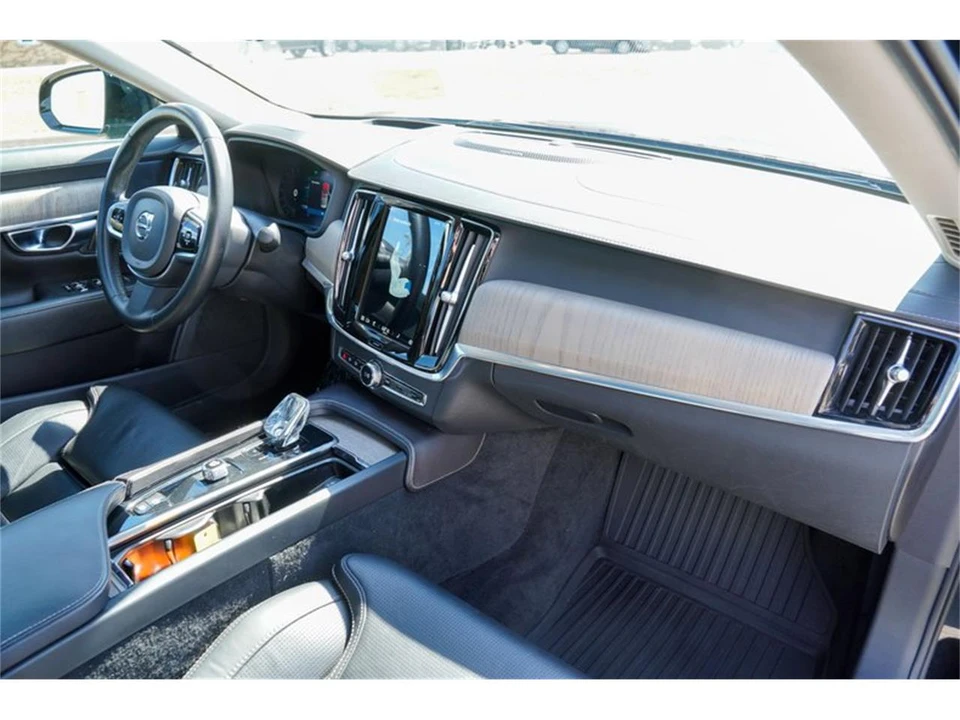 2023 Volvo S90 - Image 16 of 31