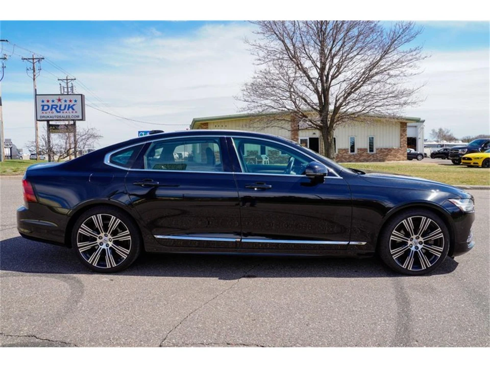 2023 Volvo S90 - Image 2 of 31