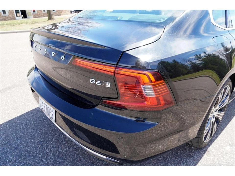 2023 Volvo S90 - Image 27 of 31
