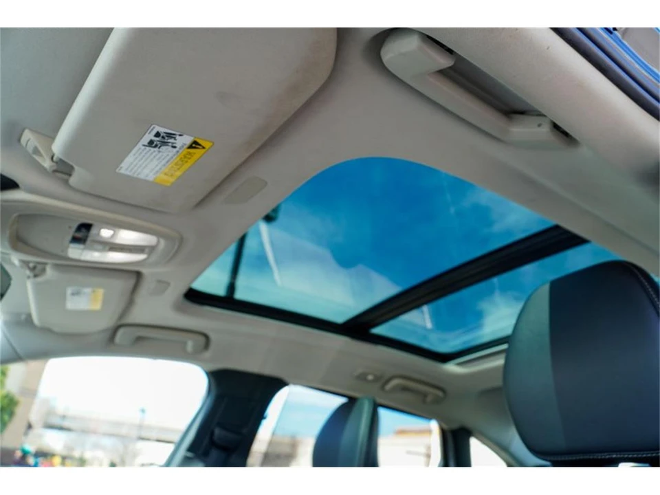 2023 Volvo S90 - Image 15 of 31