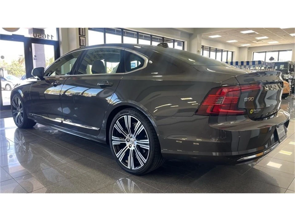 2023 Volvo S90 - Image 3 of 31