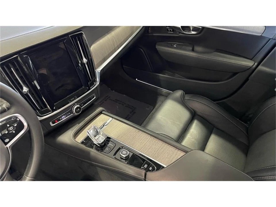 2023 Volvo S90 - Image 30 of 31