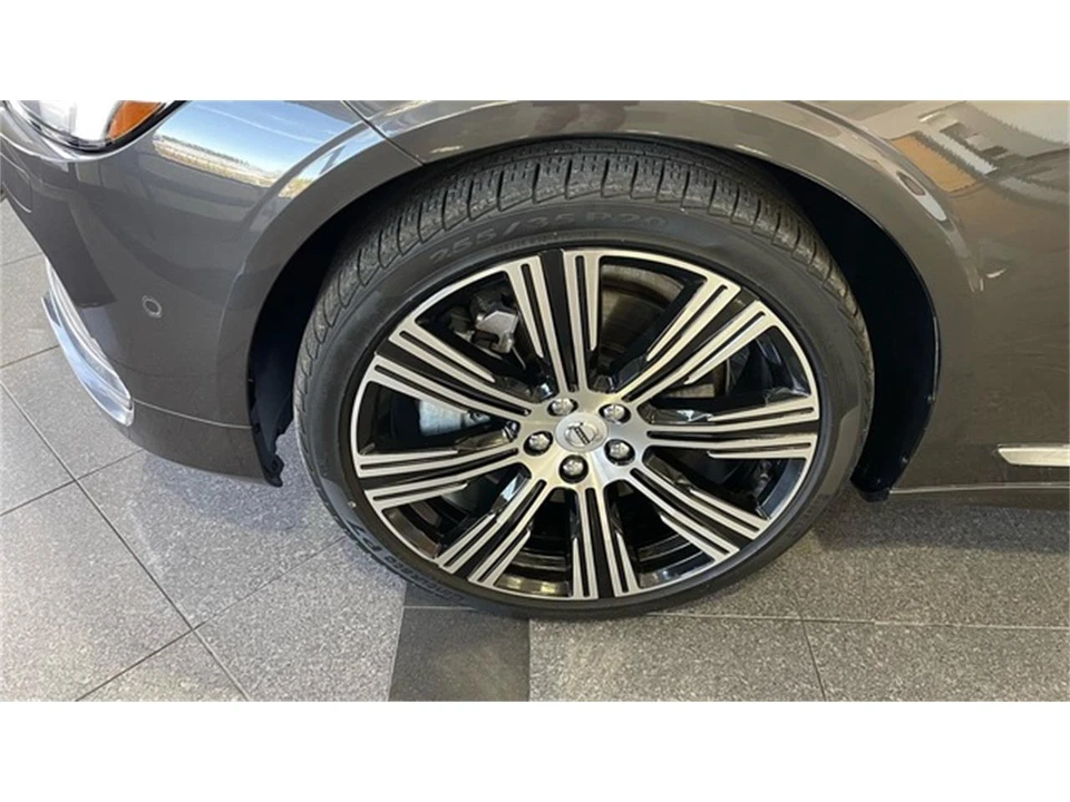 2023 Volvo S90 - Image 24 of 31