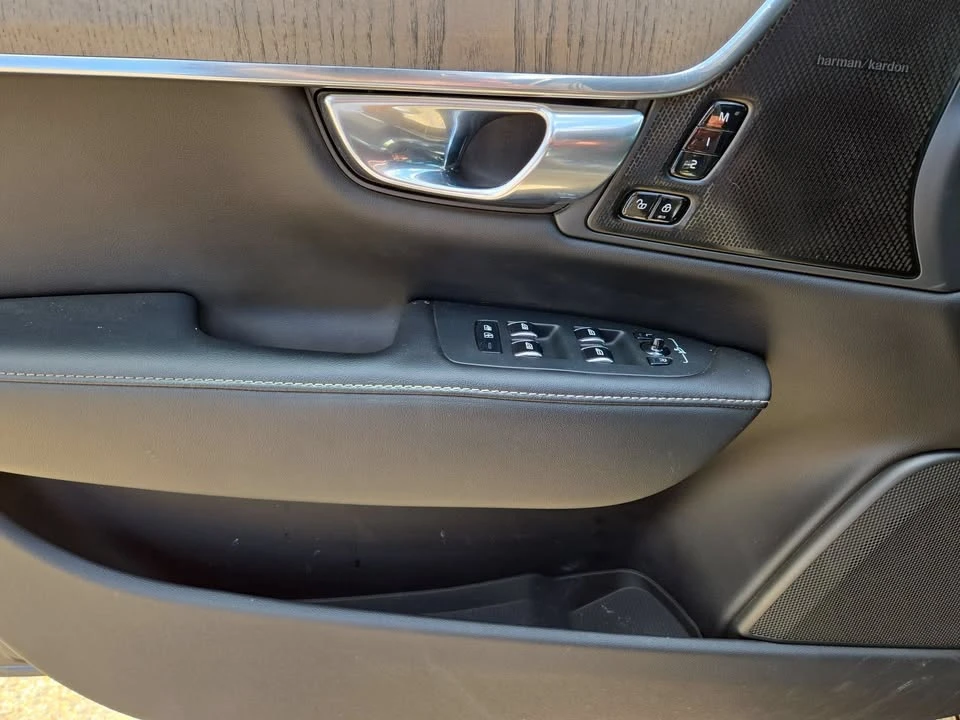 2023 Volvo S90 - Image 6 of 11