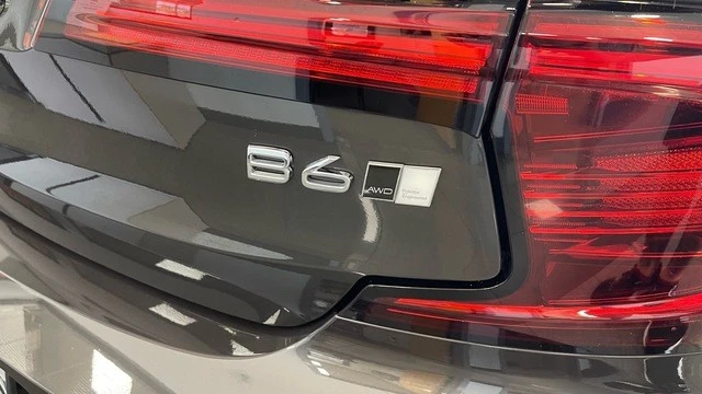 2023 Volvo S90 - Image 18 of 31
