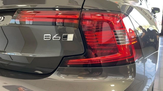 2023 Volvo S90 - Image 17 of 31