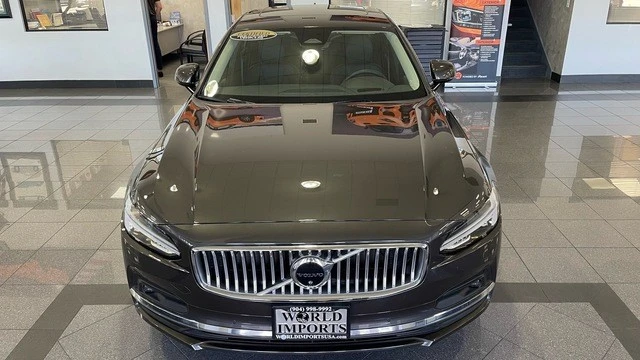 2023 Volvo S90 - Image 9 of 31