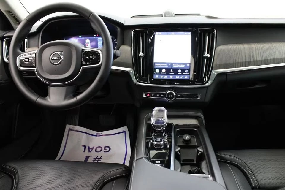 2023 Volvo S90 - Image 18 of 20