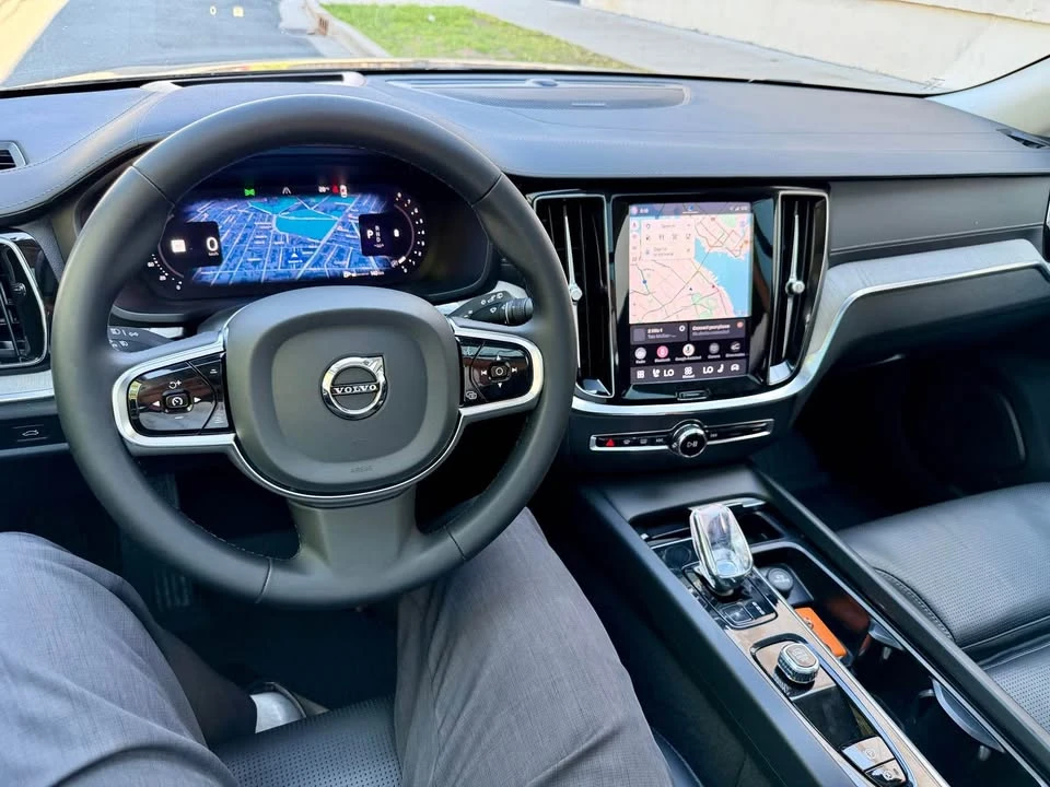 2023 Volvo V60 2nd Gen - Image 10 of 20
