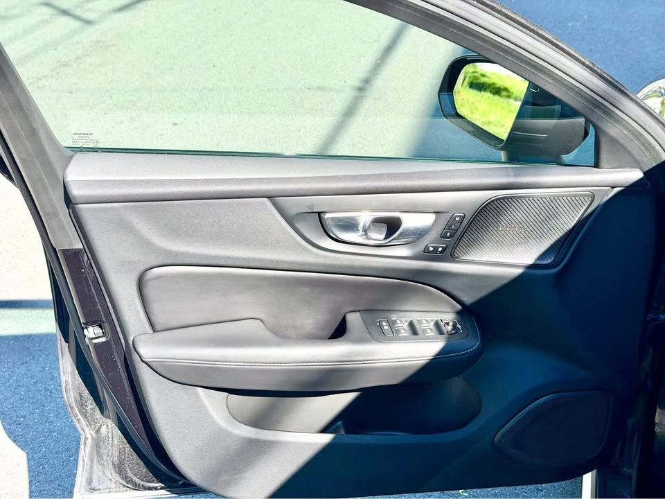 2023 Volvo V60 2nd Gen - Image 18 of 20