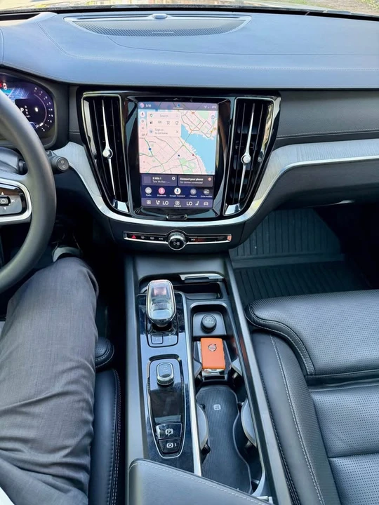 2023 Volvo V60 2nd Gen - Image 11 of 20