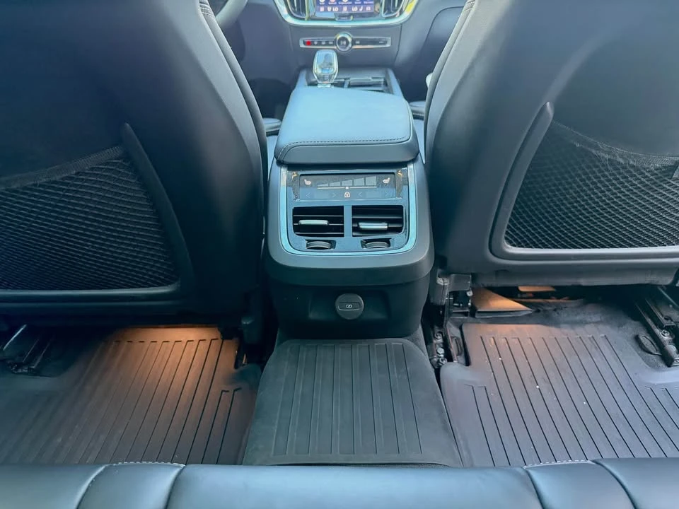 2023 Volvo V60 2nd Gen - Image 15 of 20