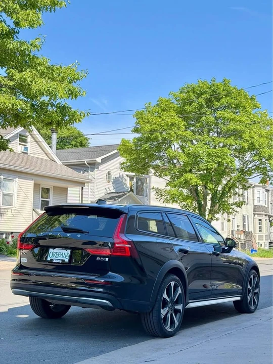 2023 Volvo V60 2nd Gen - Image 5 of 20
