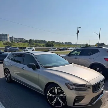 2023 Volvo V60 Plus