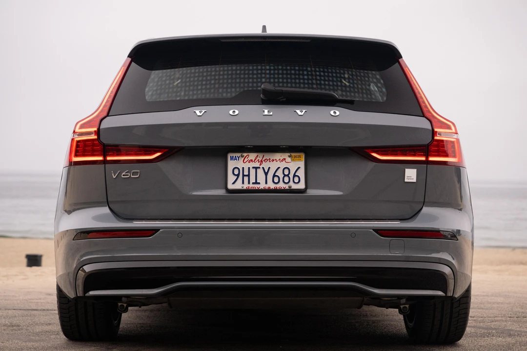 2023 Volvo V60 2nd Gen - Image 5 of 31
