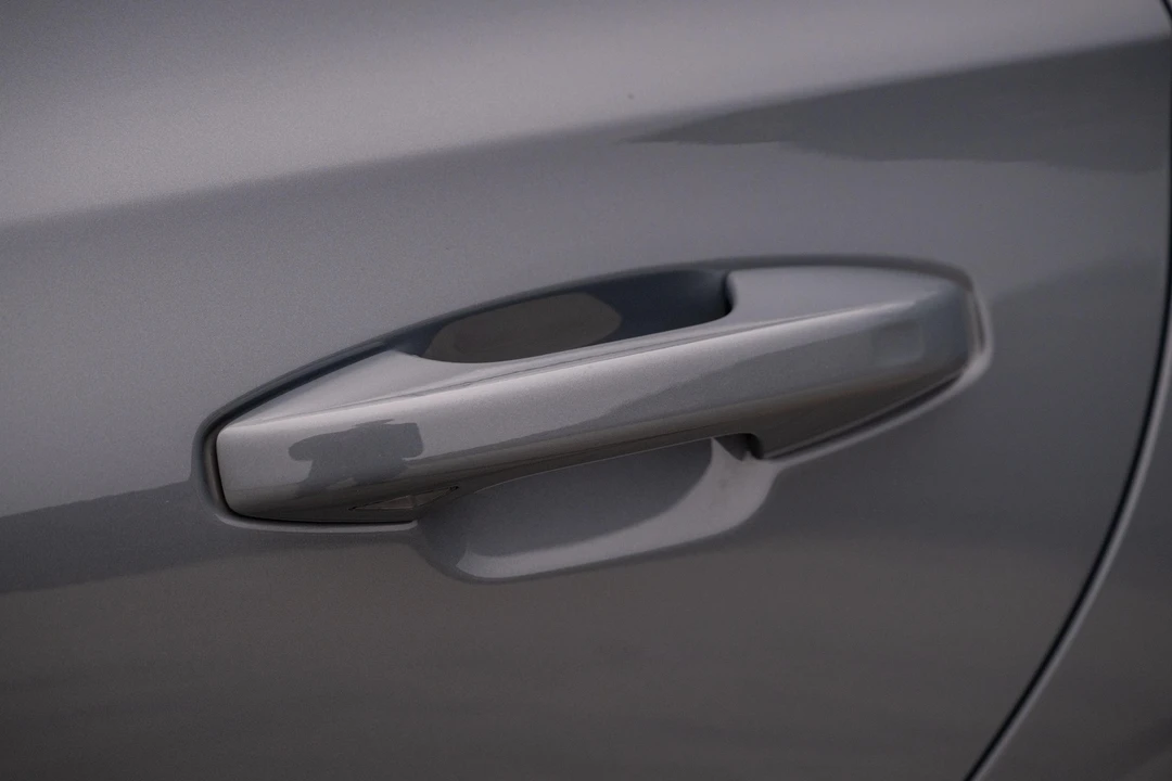 2023 Volvo V60 2nd Gen - Image 28 of 31