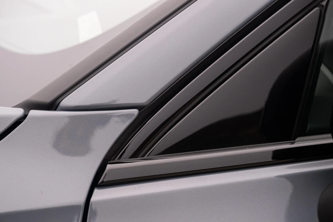 2023 Volvo V60 2nd Gen - Image 26 of 31