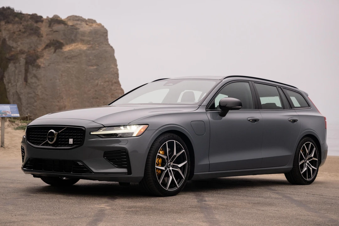2023 Volvo V60 2nd Gen - Image 9 of 31