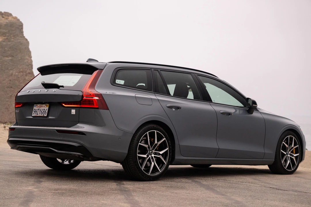 2023 Volvo V60 2nd Gen - Image 4 of 31