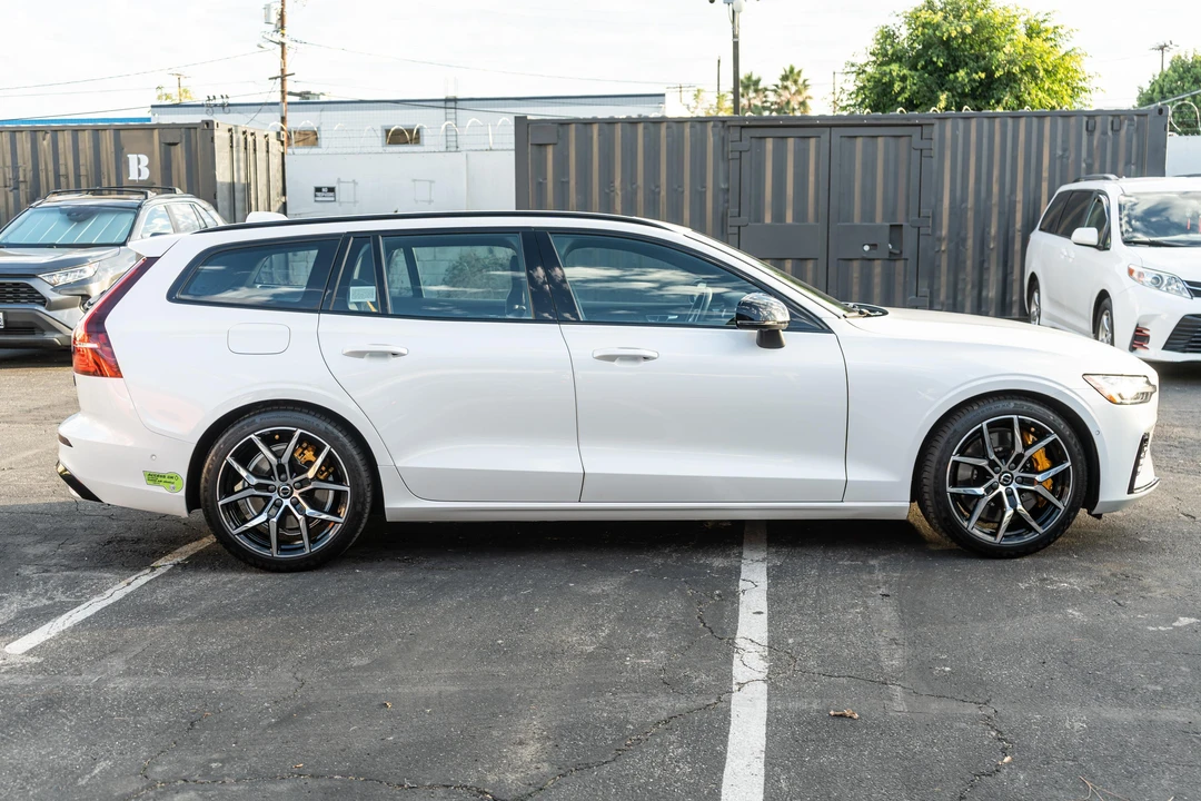 2023 Volvo V60 2nd Gen - Image 10 of 31