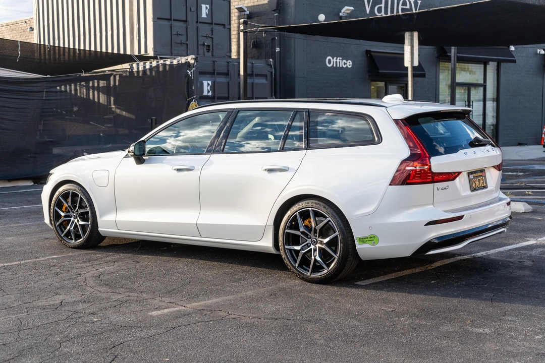 2023 Volvo V60 2nd Gen - Image 8 of 31