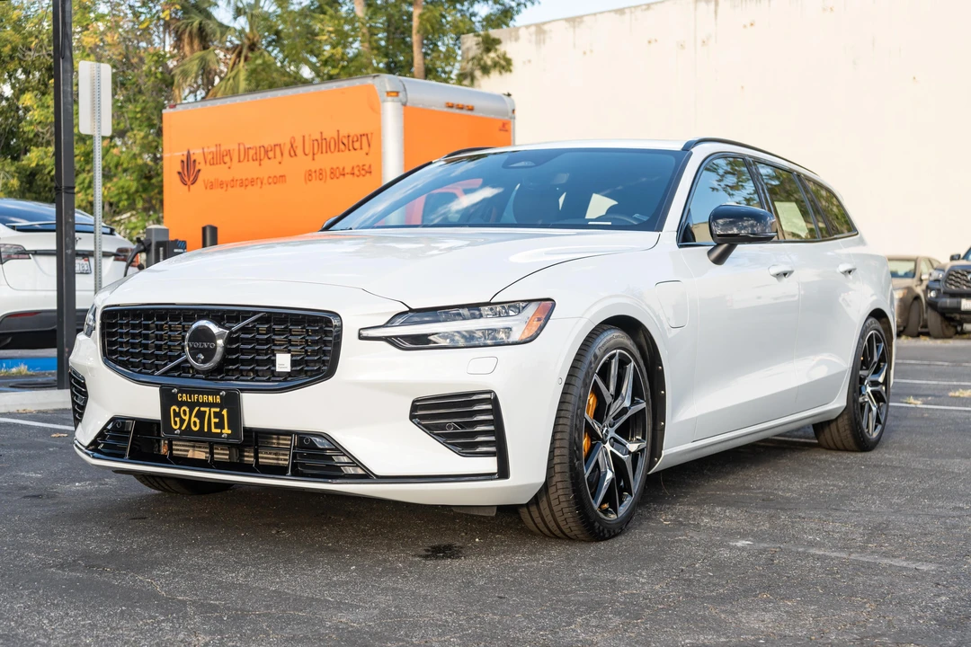 2023 Volvo V60 2nd Gen - Image 6 of 31