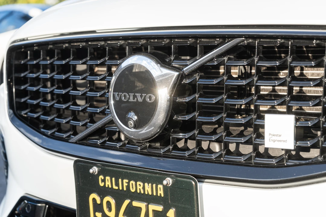 2023 Volvo V60 2nd Gen - Image 15 of 31