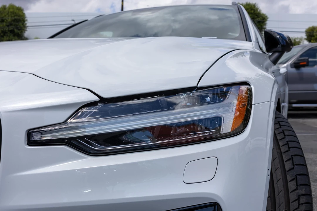 2023 Volvo V60 2nd Gen - Image 17 of 31