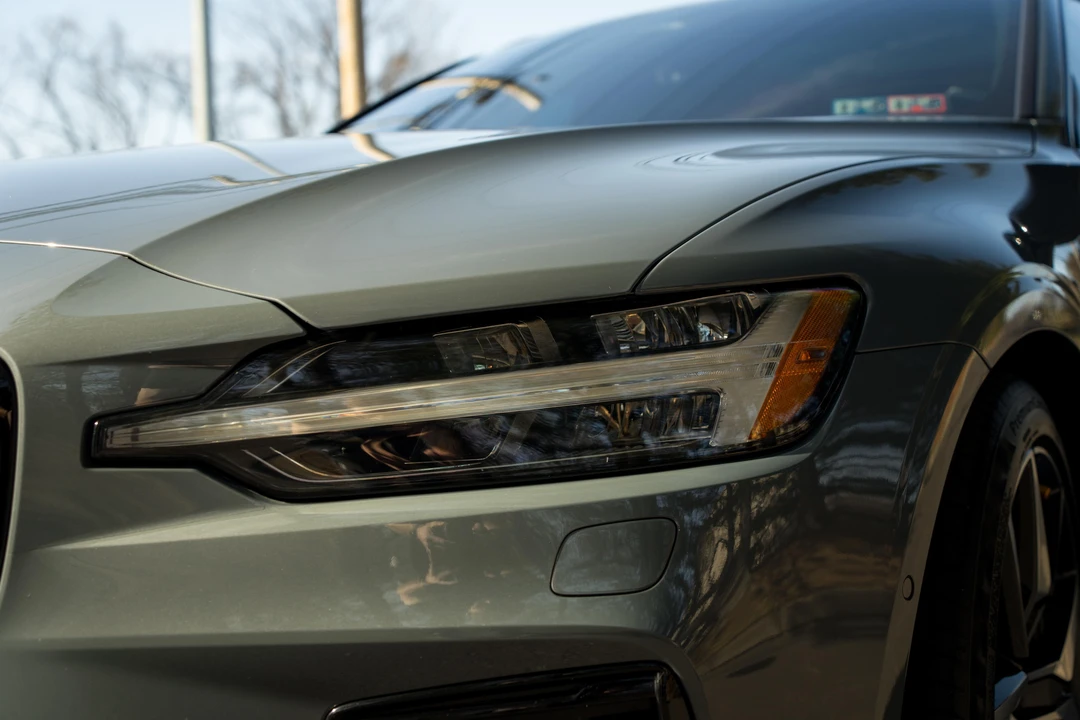 2023 Volvo V60 2nd Gen - Image 17 of 31