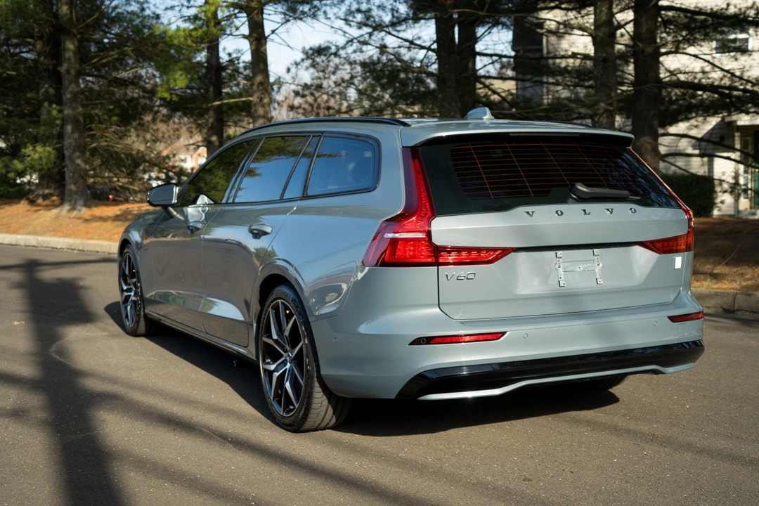 2023 Volvo V60 2nd Gen - Image 7 of 31