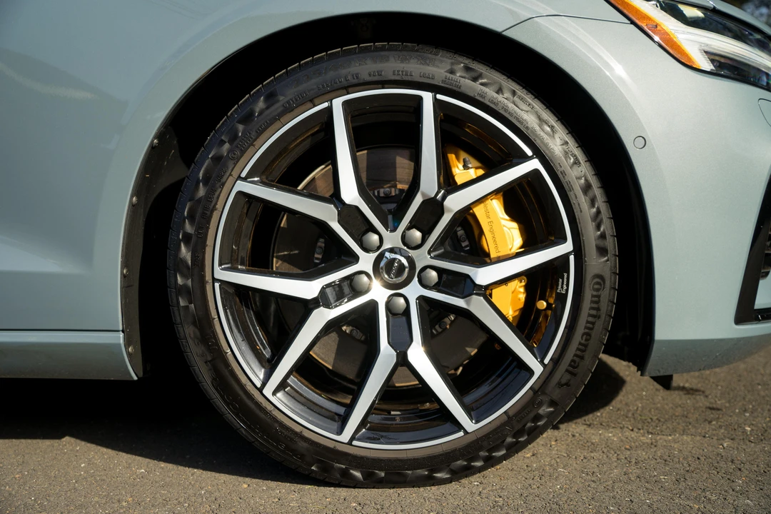 2023 Volvo V60 2nd Gen - Image 28 of 31