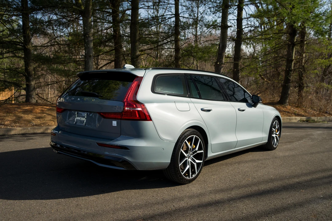 2023 Volvo V60 2nd Gen - Image 11 of 31