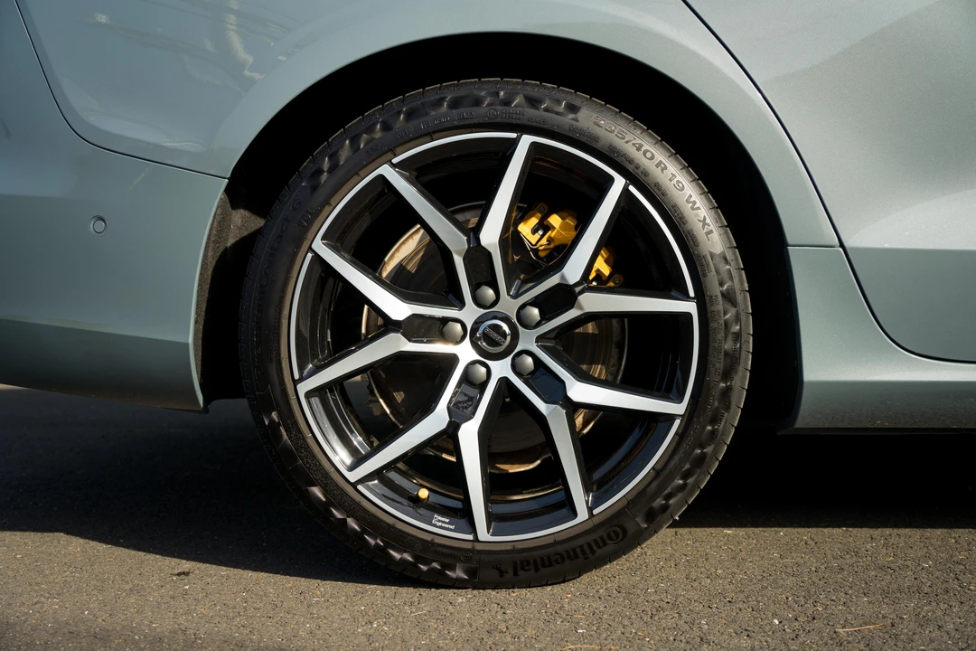 2023 Volvo V60 2nd Gen - Image 27 of 31