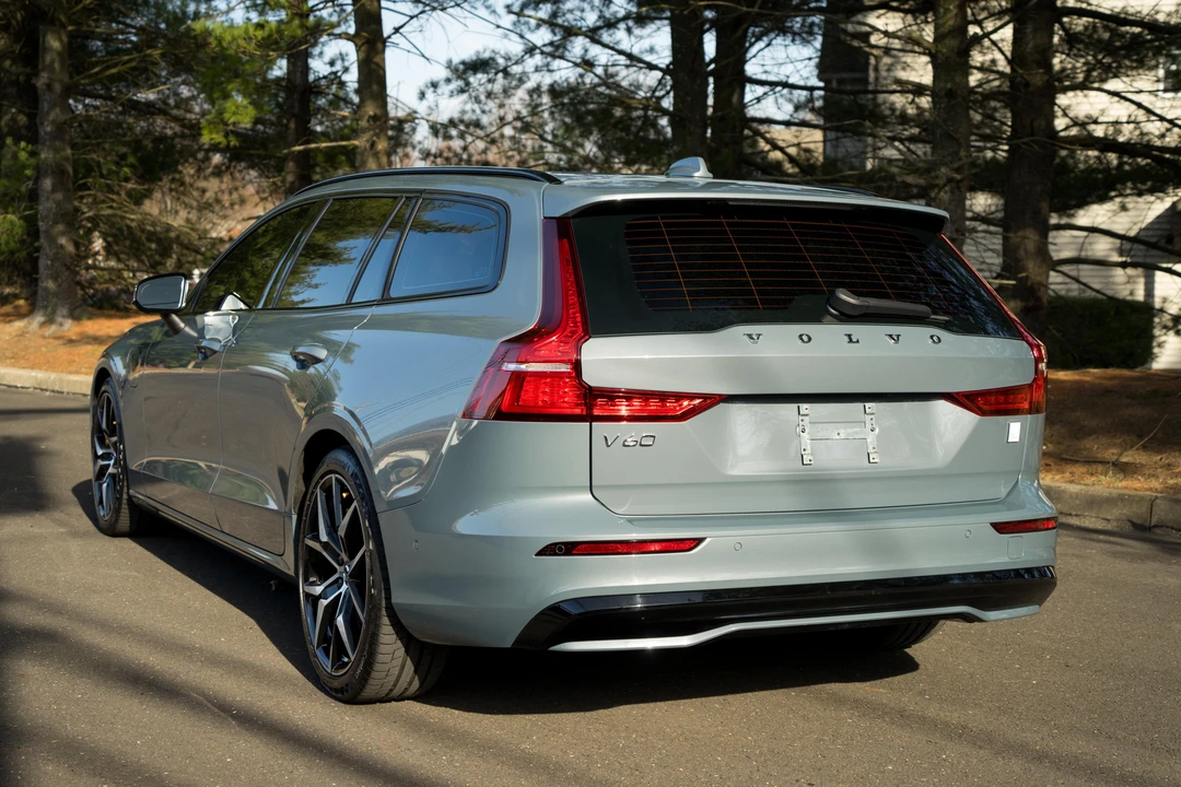 2023 Volvo V60 2nd Gen - Image 9 of 31