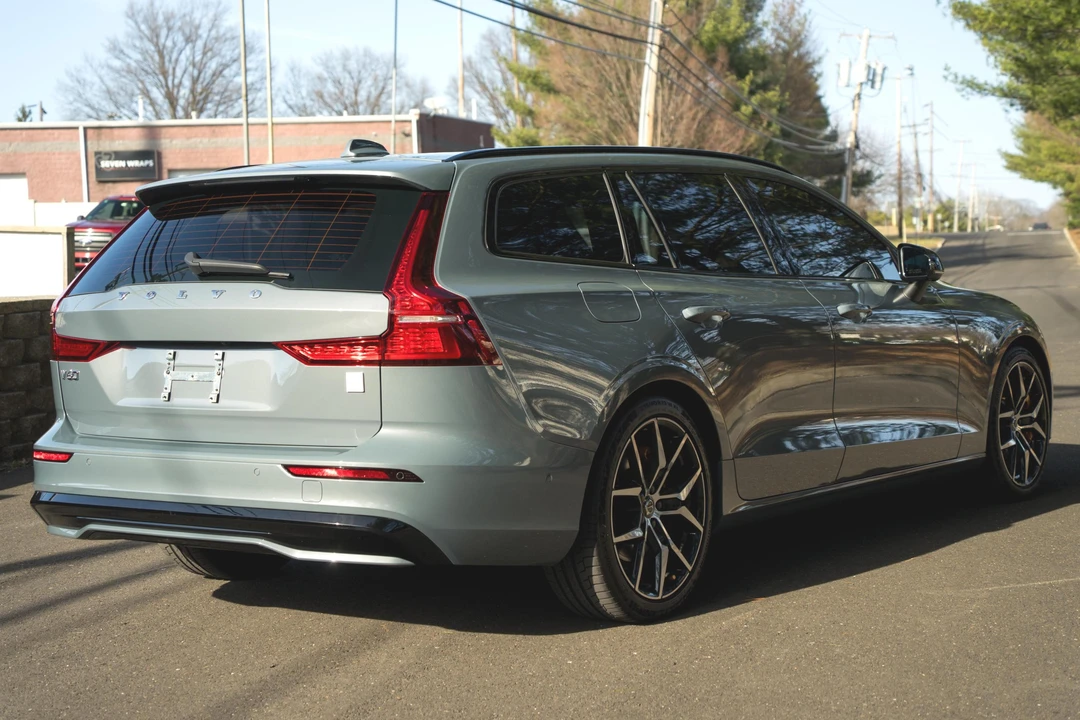 2023 Volvo V60 2nd Gen - Image 4 of 31