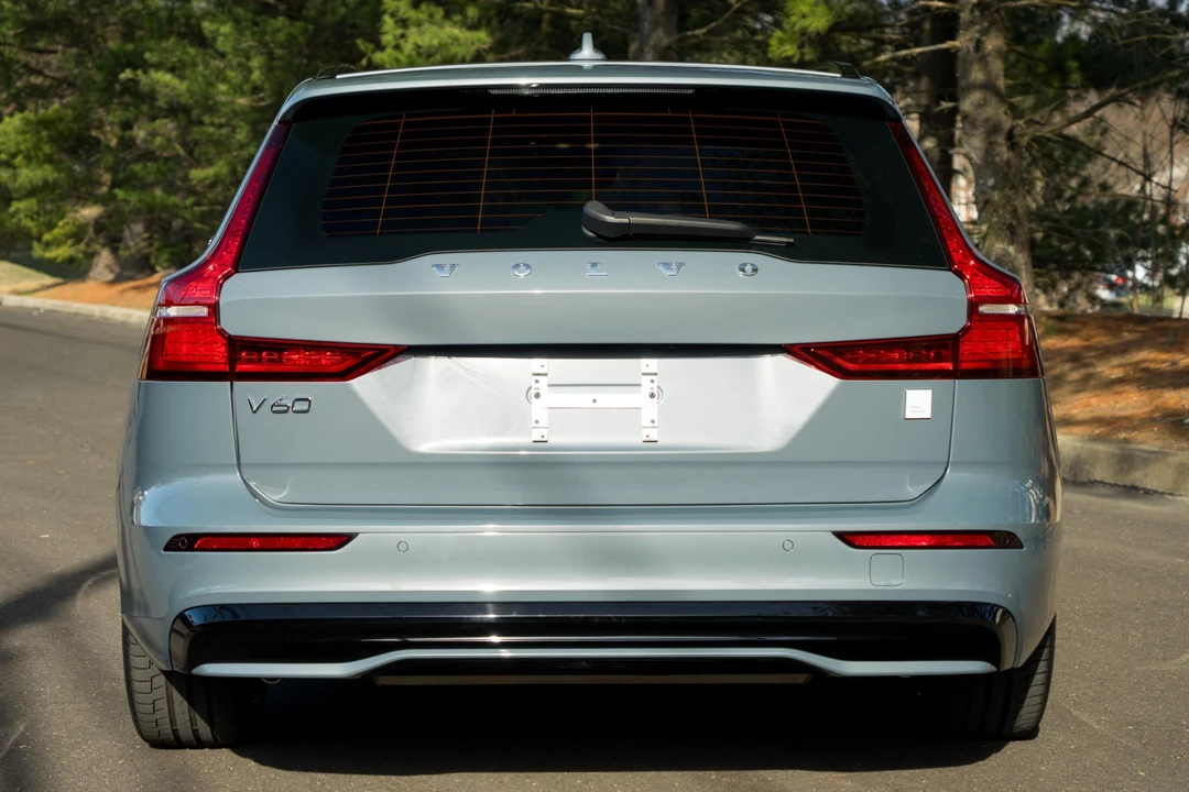 2023 Volvo V60 2nd Gen - Image 5 of 31