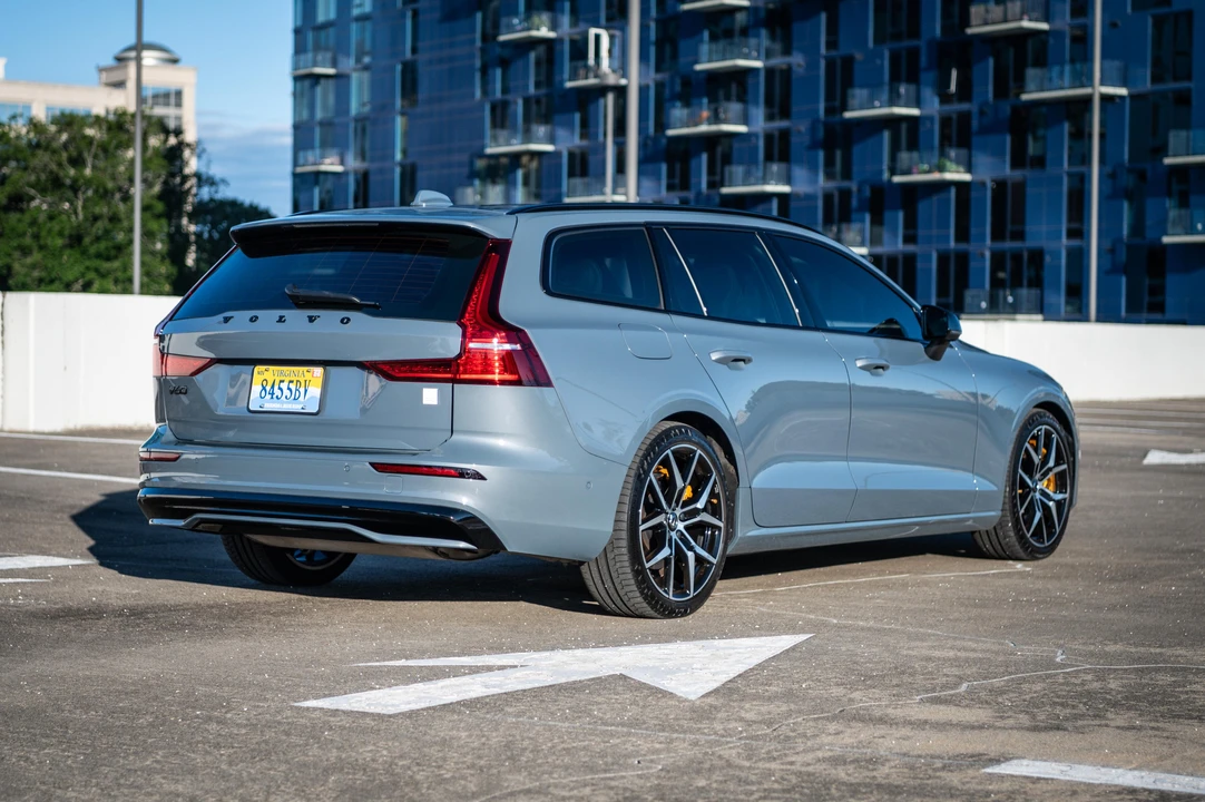 2023 Volvo V60 2nd Gen - Image 10 of 31